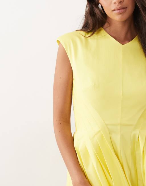 ARRANGE - Vestido largo amarillo plisado con cintura ceñida, 4 de 4