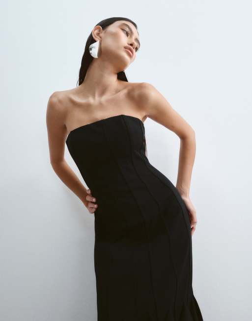 ARRANGE vestido largo palabra de honor con bajo de godets en negro, 2 de 5