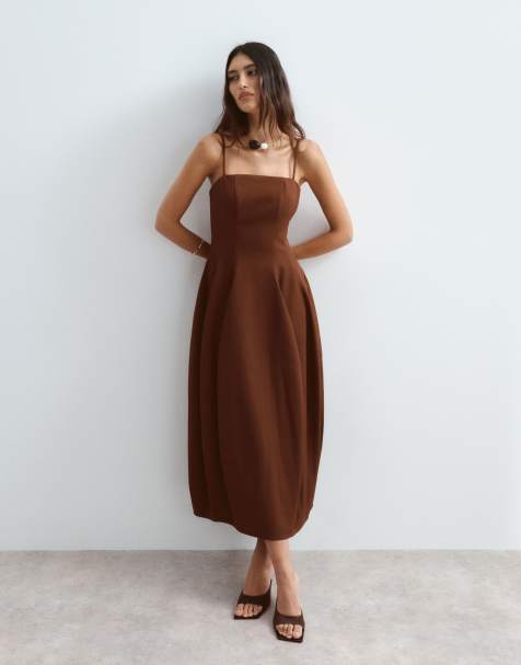 ARRANGE - vestido midaxi de tirantes estructurado con bajo tulipán en chocolate - view 1
