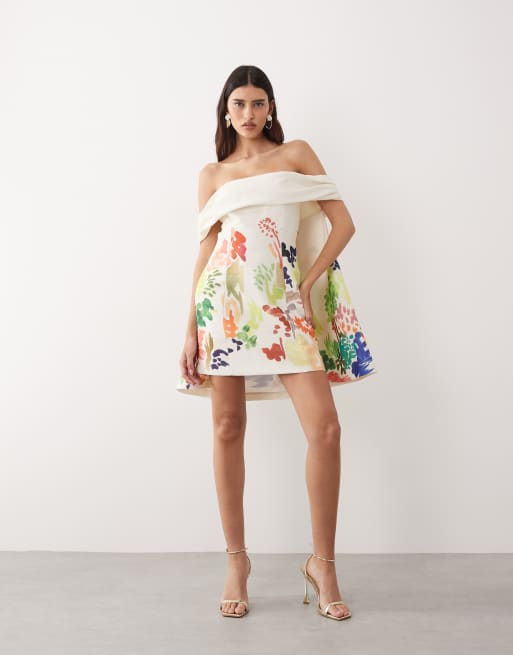 ARRANGE - Vestito corto con scollo alla Bardot e dettaglio mantella con stampa acquerello astratta, 2 di 4
