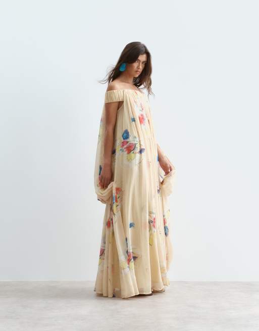 ARRANGE - Vestito lungo a trapezio con scollo Bardot e retro a mantella giallo a fiori, 2 di 4