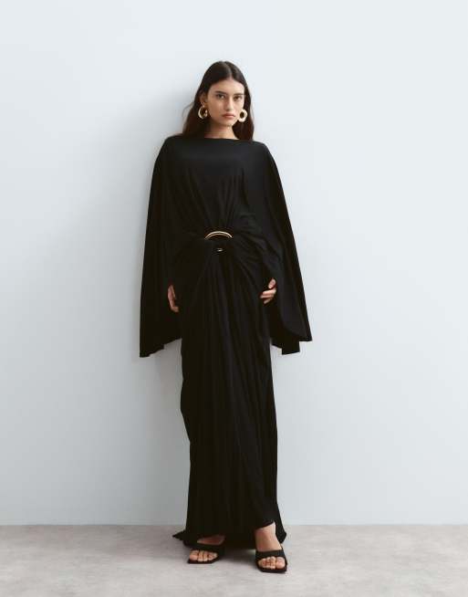 ARRANGE vestito maxi a maniche lunghe con dettaglio rifinitura in metallo dorato nero, 1 di 4