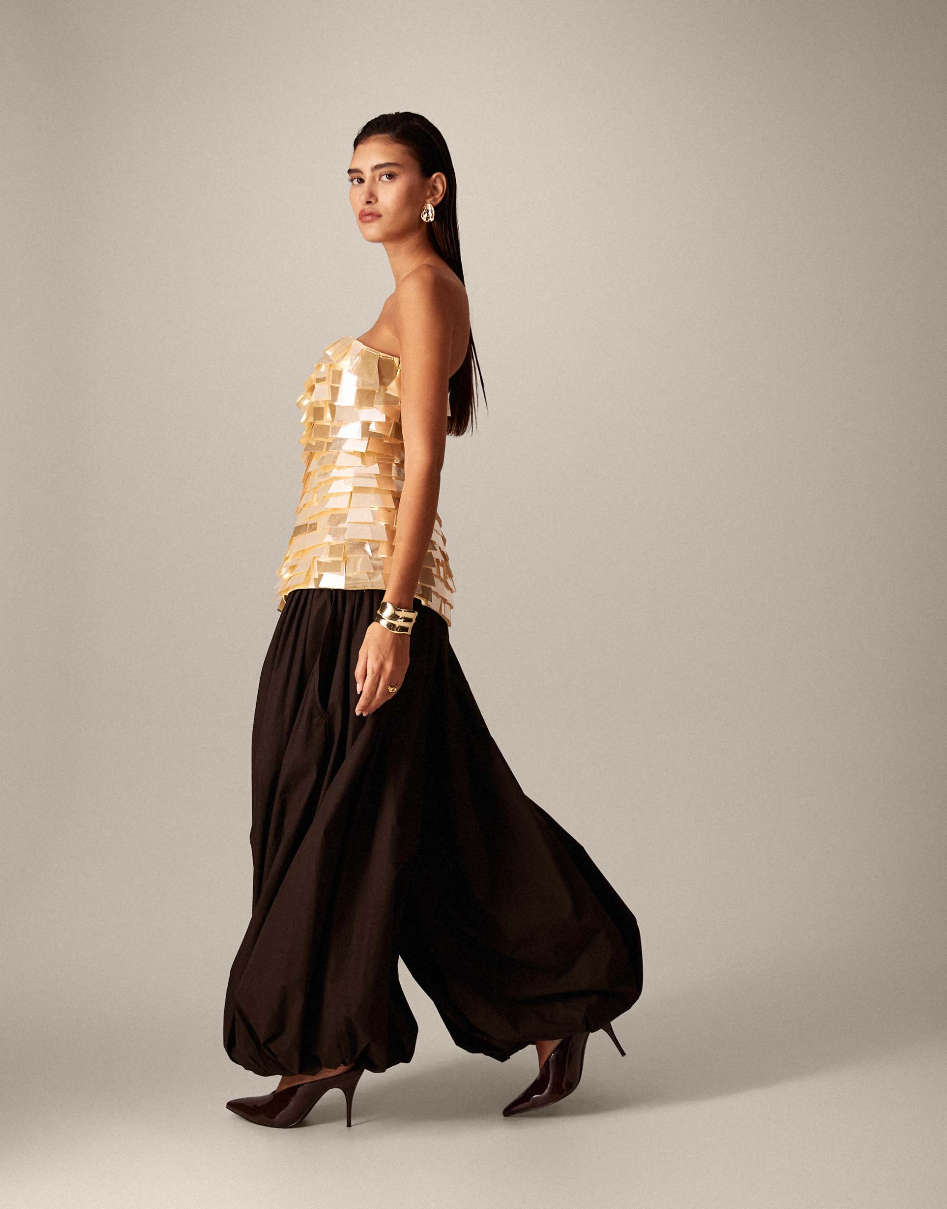 arrange waist seam detailing balloon cuffed pants in dark chocolate