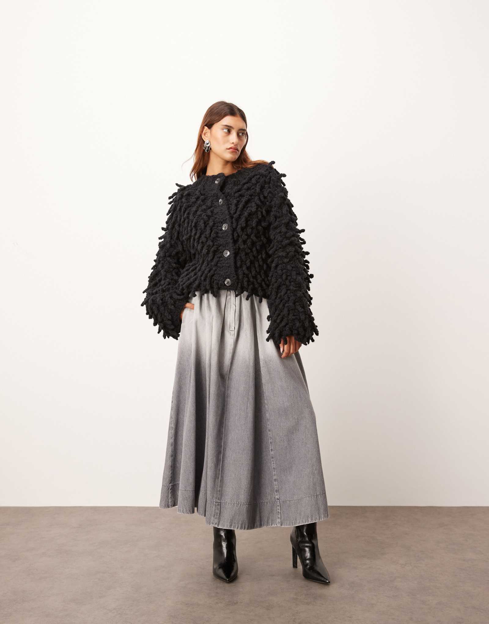 ОФОРМИТЕ выстиранную джинсовую юбку макси серого цвета