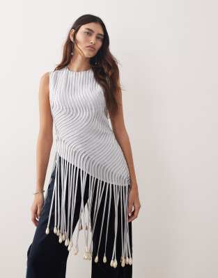 Arrange Wave Linear Faux Pearl Droplet Fringed Hem Top In Gray