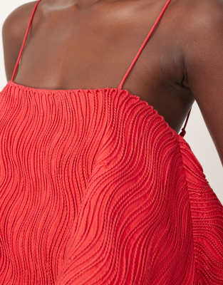 Arrange Wavy Texture Structured Trapeze Cami Top