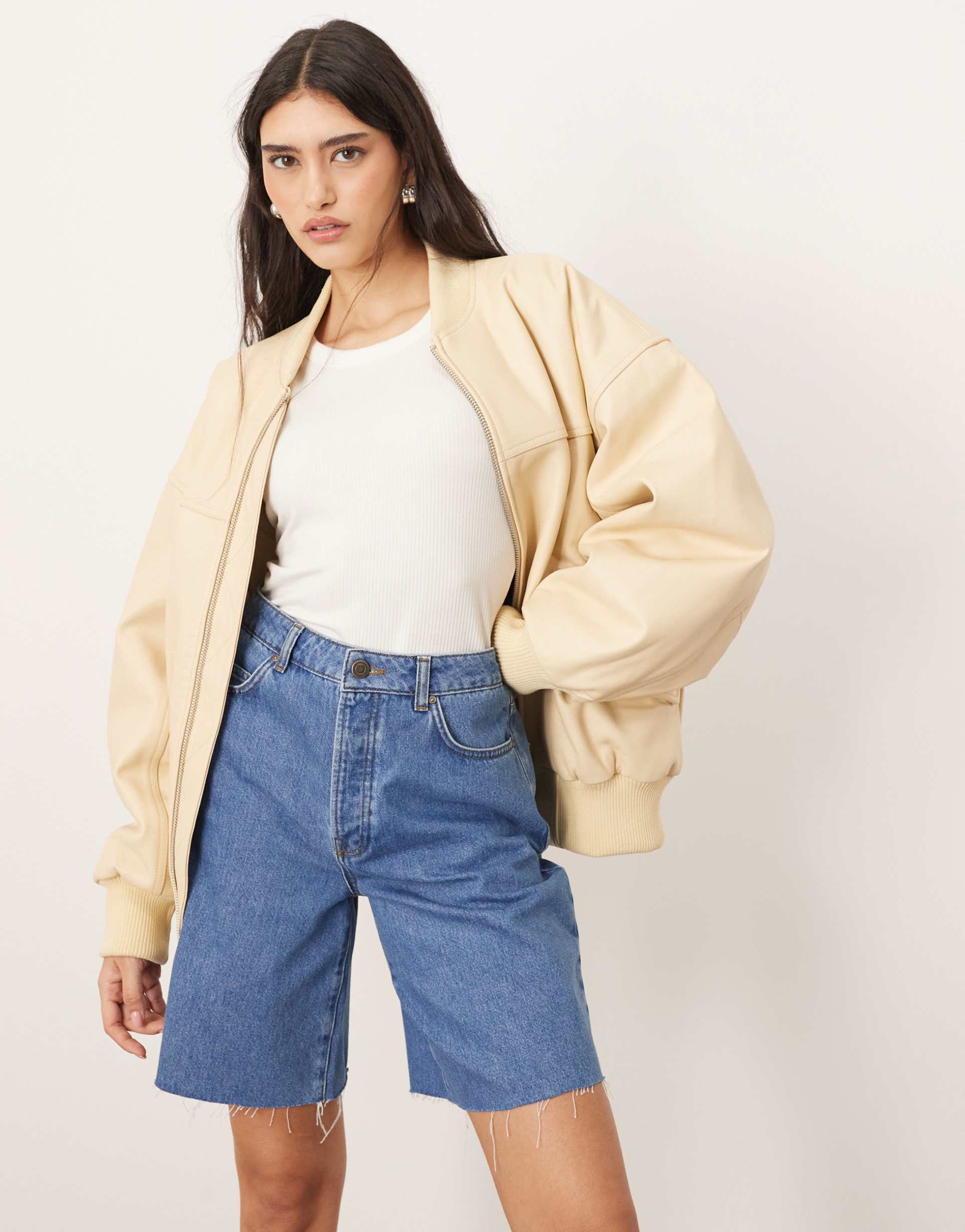 arrange wilson denim slouchy shorts in classic blue