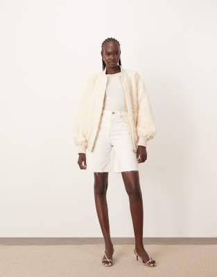 ARRANGE - Wilson - Legere Jeansshorts in Ecru-Weiß