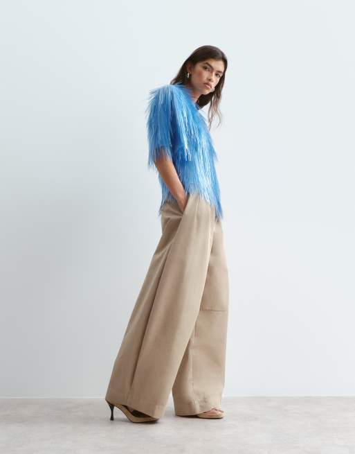 ARRANGE – Wylder – Beige, figursydda byxor med vida ben och hög midja, 3 av 5