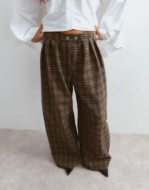 ARRANGE Wylder tailored high waist wide leg&nbsp;trouser&nbsp;in check, 2 of 5