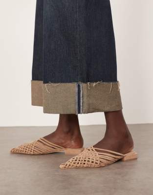 ARRANGE - Zadie - Hochwertige Wildleder-Mules in Kamelbraun mit gewebtem Design-Neutral