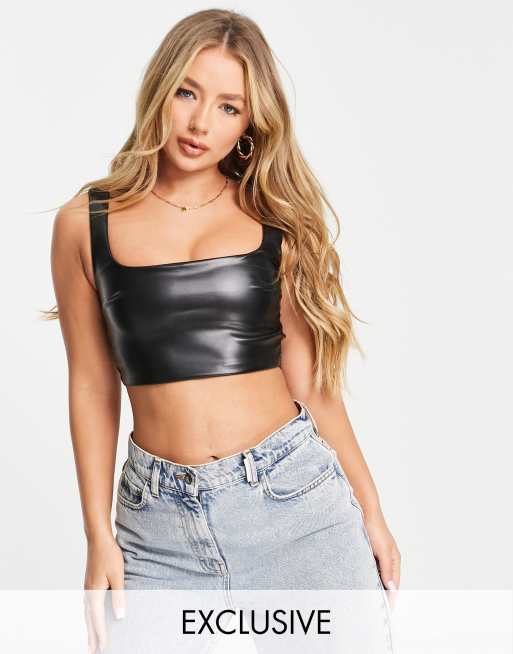 AS YOU – Czarny top z poliuretanu