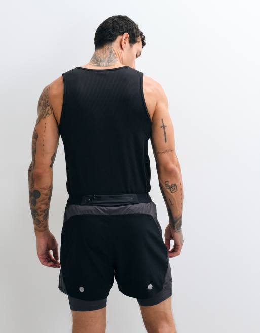 Asics 2-in-1 5inch running shorts in black and grey, 5 of 5