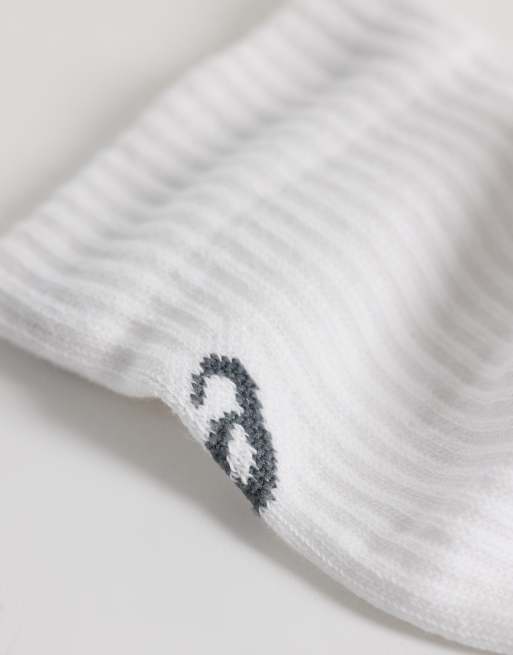 Asics 3 pack crew socks in brilliant white, 2 of 3