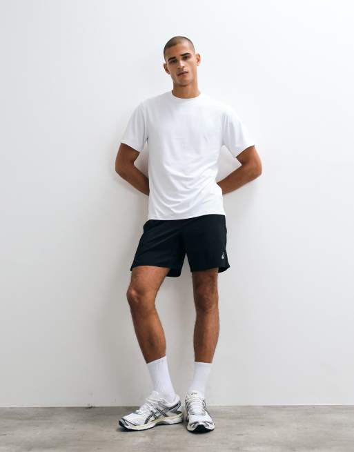 Asics 7inch running shorts in black, 2 of 5