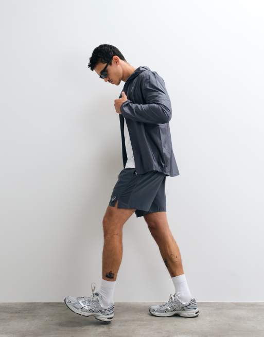 Asics 7inch running shorts in grey, 4 of 5