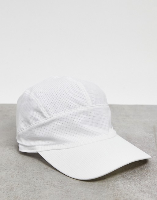 Asics cap in white