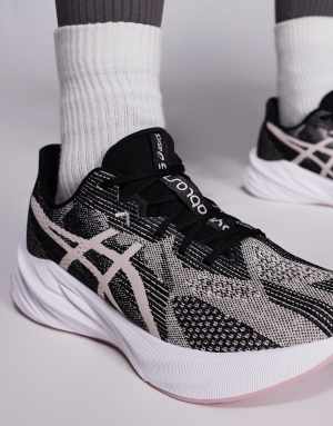 Asics Dynablast 5 running trainers in black and white