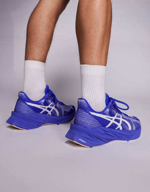 Asics Dynablast 5 running trainers in blue and white, 4 of 5