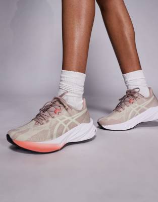 Asics Asics Dynablast 5 running trainers in taupe and white-Brown