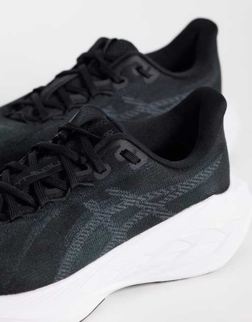 Asics Dynablast 6 buty do biegania w kolorze czarnym i białym, 4 z 5