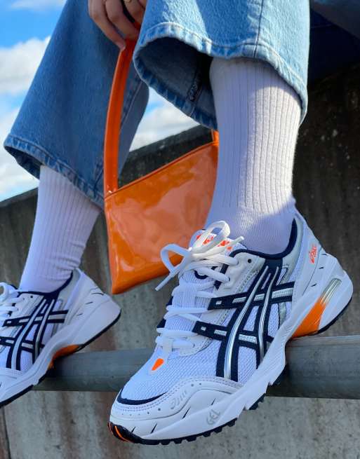 Asics Gel 1090 Baskets Blanc noir et dor