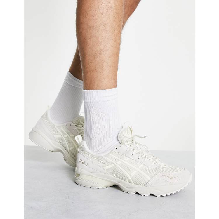 Pull asics clearance blanc