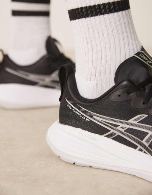 Asics Gel-Cumulus 27 running trainers in black and white, 3 of 5