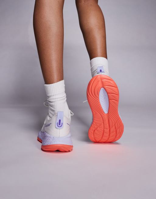 Asics Gel-Cumulus 27 Tokyo running trainers in off white and
