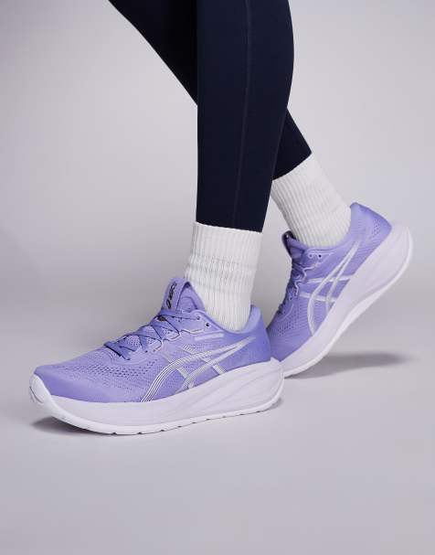 Asics Gel-Cumulus 28 trainers running in purple - view 1