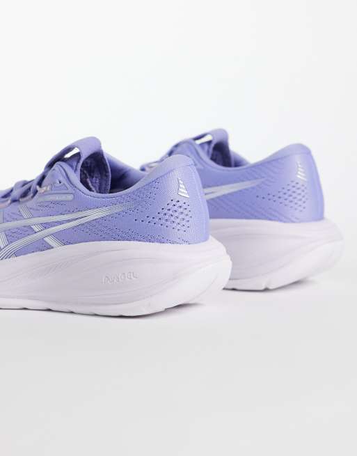 Asics Gel-Cumulus 28 trainers running in purple, 3 of 5