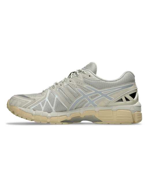 Asics Gel-Kayano 20 trainers in stone grey and silver, 2 of 4