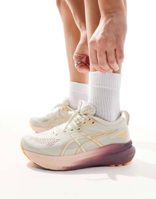 Asics - Gel-Kayano 31 - Stability - Hardloopschoenen in gebroken wit en roze, 5 van 5