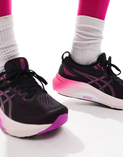 Asics – Gel-Kayano 31 Stability – Svarta och rosa löparskor, 4 av 5