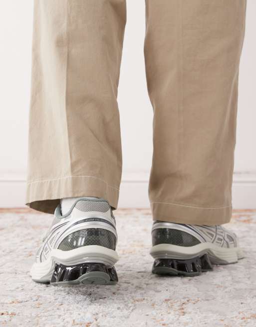 Asics – Gel-Kinetic Fluent – Szaro-srebrne buty sportowe | ASOS