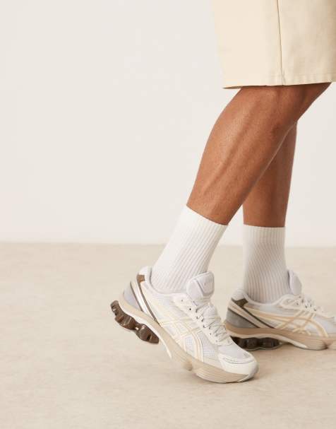 Asics Gel-Kinetic Fluent trainers in white and marzipan - view 1