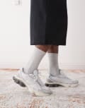 [Asics] Asics Gel-Kinetic fluent trainers in white and white 44 WHITE