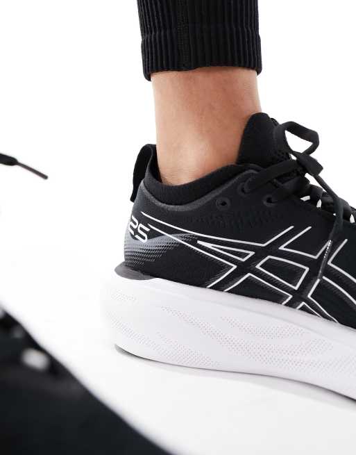 Asics – Gel-Nimbus 25 – Svarta och vita löparskor, 4 av 5