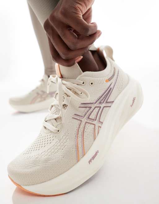 Asics Gel-Nimbus 26 Neutral Sneakers da corsa bianco sporco e