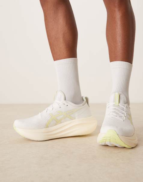 Asics – Gel-Nimbus 27 – Lauf-Sneaker in Weiß und Horden-Gelb - view 1