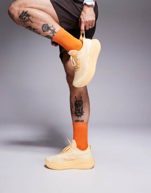 Asics Gel-Nimbus 27 Lite-Show running trainers in lite-show  display picture 3