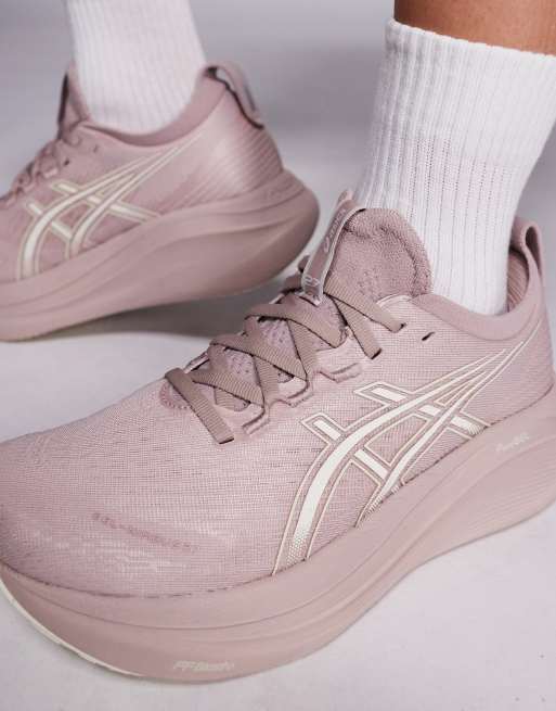 Asics Gel-Nimbus 27 running trainers in taupe, 3 of 5