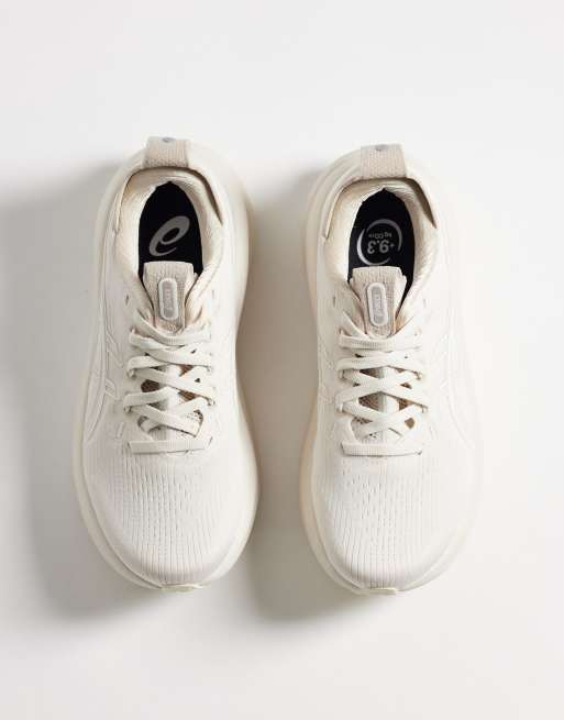 ASICS Gel-Nimbus 28 Sneaker in Stein und Cremeweiß, 2 von 5