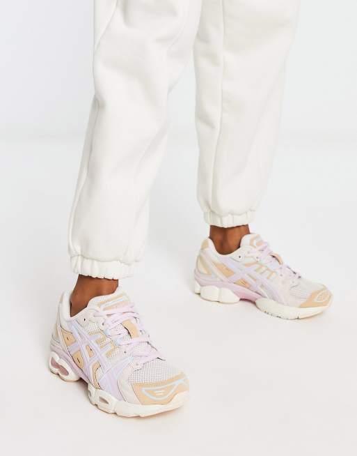 Asics – Gel-Nimbus 9 – Buty sportowe w kolorze pasteloworóżowym i pomarańczowym