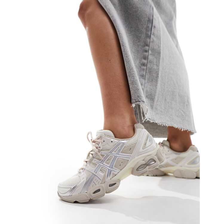 Asics Gel Nimbus 9 Sneakers color crema rosa e argento ASOS