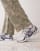 Thumbnail 1 van 5