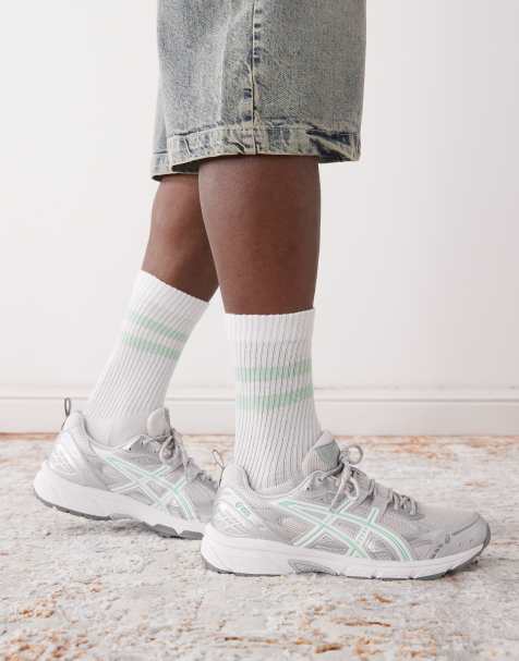 Asics – Gel-Nunobiki – Ljusgrå och vita träningsskor - view 1