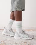 [Asics] Asics Gel-Nunobiki trainers in cloud grey and white 39 WHITE