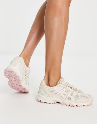 asics sonoma trainers