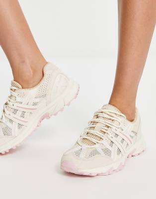 asics sonoma trainers